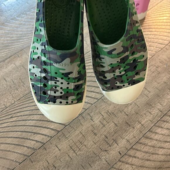 Camo Natives Made 4 Adventure ⛺️ Great at Pool 🏊 or beach 🏖️ easy to clean 🧼 - Picture 15 of 17